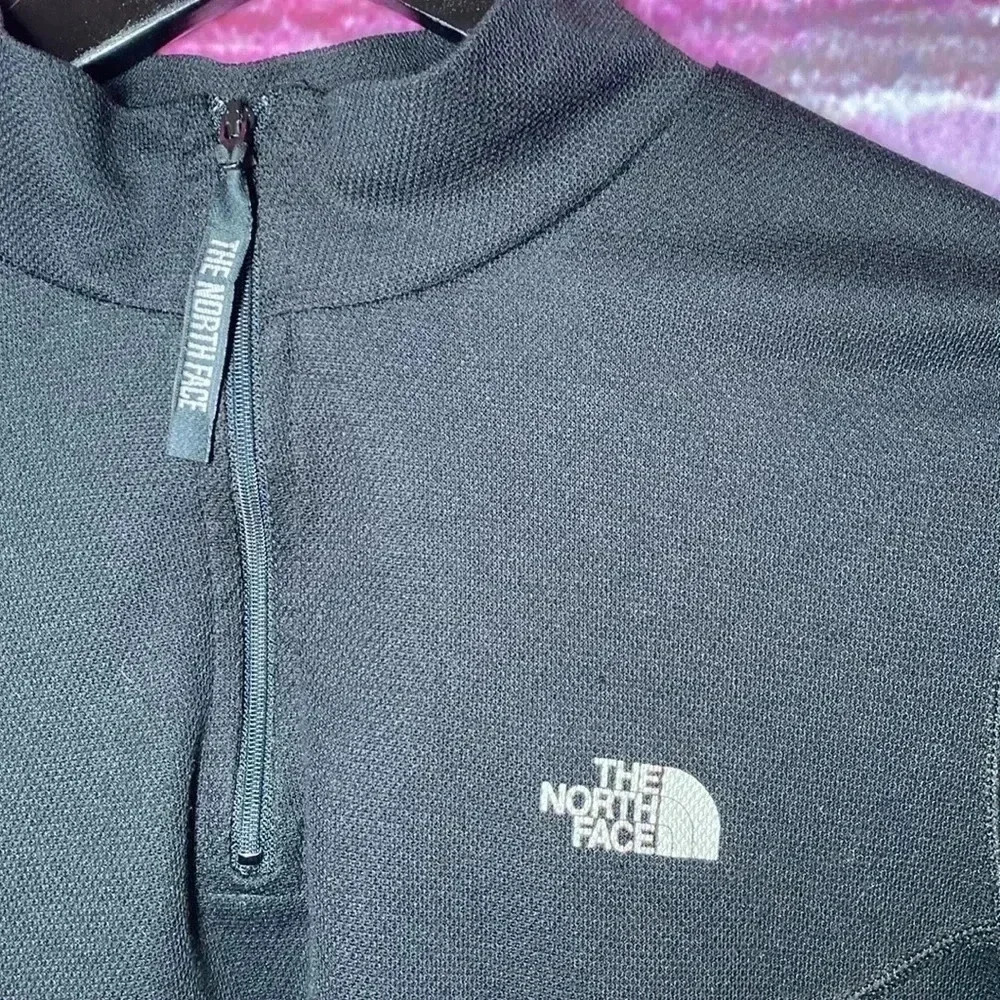 The North Face Women’s Shirt Large Activewear Lightweight Black - Picture 3 of 7